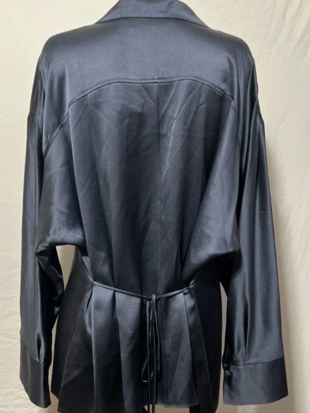 NWT VINCE $365 sumptuous silk gray tie back button down blouse sz XXL WOWZA! - Picture 3 of 8